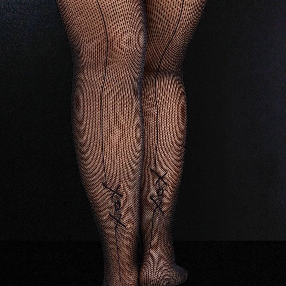Betsey Johnson Torrid XOX - True Plus Size Fishnet Tights with Backseam 3X / 4X
